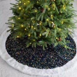 Glitzhome 48 in. Navy Blue Sequin Christmas Tree Skirt with White Faux Fur Cuff thumbnail 5
