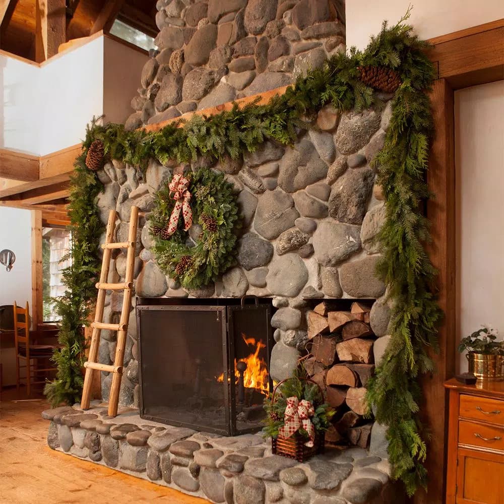 VAN ZYVERDEN 25 ft. Fresh Cut Pacific Northwest Douglas Fir and Western Red Cedar Mix Coil Garland