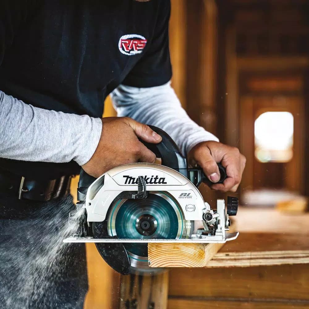 Makita 18V LXT Brushless Cordless Combo Kit: Hammer Drill, Circular Saw, Reciprocating Saw & 2x 5.0Ah Battery Starter Pack