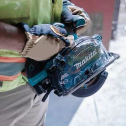 Makita 18V LXT Brushless 5-7/8" Metal Cutting Saw Kit with 5.0Ah Battery & Charger thumbnail 5