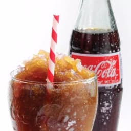 Nostalgia Coca-Cola 40 oz. Frozen Beverage Station Blender, Red thumbnail 4