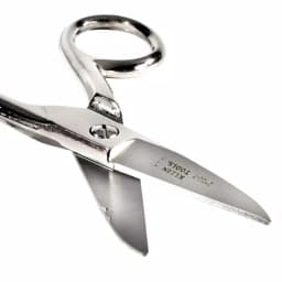 Klein Tools Electrician's Scissors with Wire Stripping Notches thumbnail 5