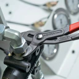 KNIPEX 3-Piece Pliers Set with Cobra Water Pump Pliers thumbnail 2