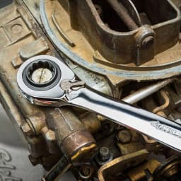 Husky 2-Piece SAE Quad Drive Reversible Ratcheting Wrench Set thumbnail 4
