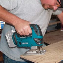 Makita 18V X2 LXT (36V) Brushless 6-1/2 in. Plunge Circular Saw Combo Kit with Bonus 18V LXT Jigsaw thumbnail 5