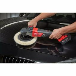 Milwaukee M18 FUEL 7 in. Variable Speed Cordless Polisher Kit with (2) 5.0 Ah Batteries & Pads thumbnail 3