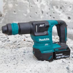 Makita 18V LXT Brushless Cordless AVT Power Scraper Kit with 5.0 Ah Batteries and Charger thumbnail 10