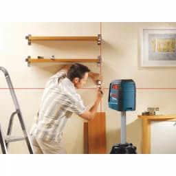 Bosch GLL 30 S Self-Leveling Cross-Line Laser Level Kit with MM 2 Mounting Device thumbnail 9