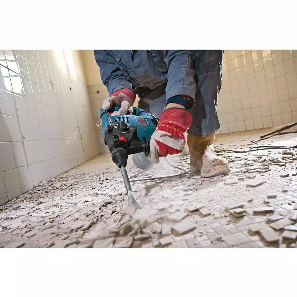 Bosch RH328VCQ 8 Amp SDS-Plus Corded Variable Speed Rotary Hammer Drill with Case
