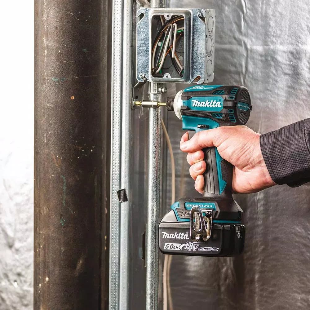 Makita 18V LXT Brushless 4-Speed Impact Driver Kit with ImpactXPS Socket Adapter and Bit Set
