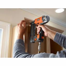 RIDGID 18-Gauge 2-1/8 in. Brad Nailer Combo Kit with (2) Brad Nailers thumbnail 7