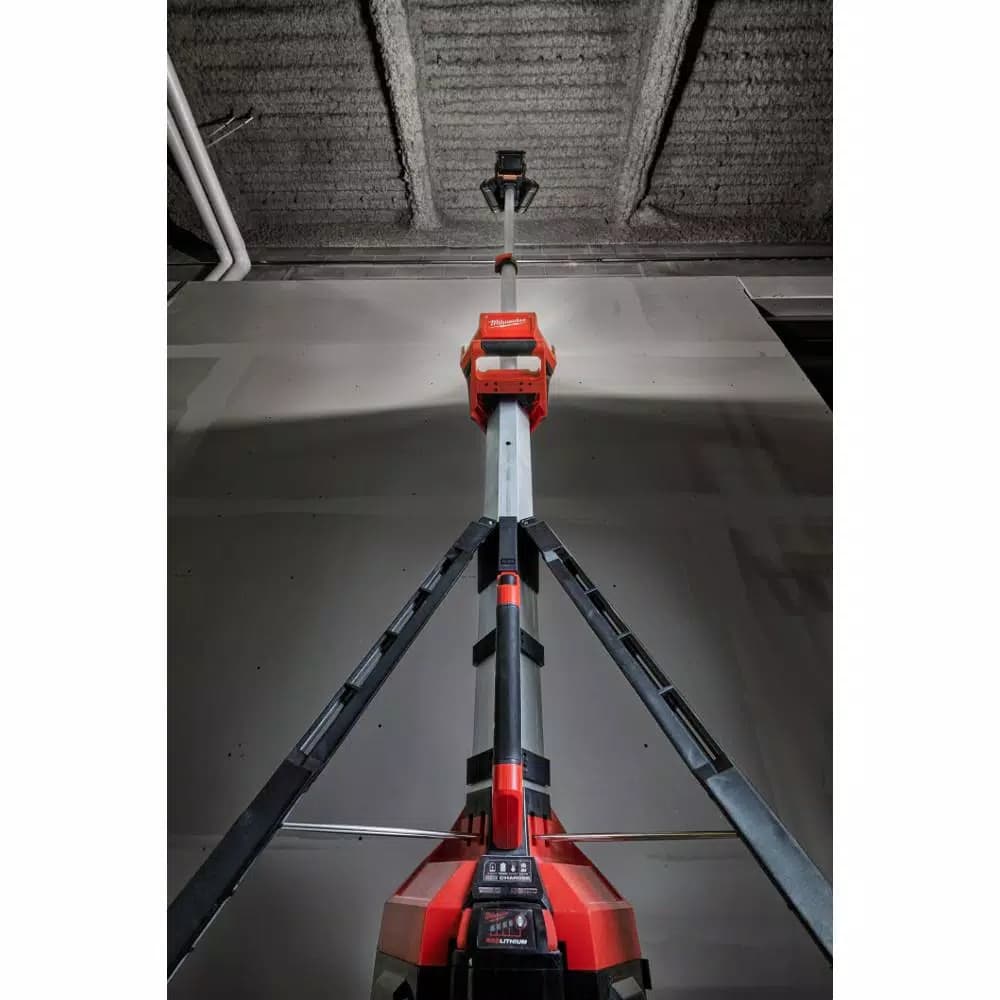 Milwaukee M18 ROCKET LED Tower Light/Charger Kit with 9.0 Ah Battery