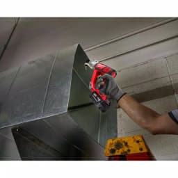 Milwaukee M18 18-Gauge Double Cut Metal Shear Kit with (2) 3.0 Ah Batteries, Charger, and Tool Bag thumbnail 7