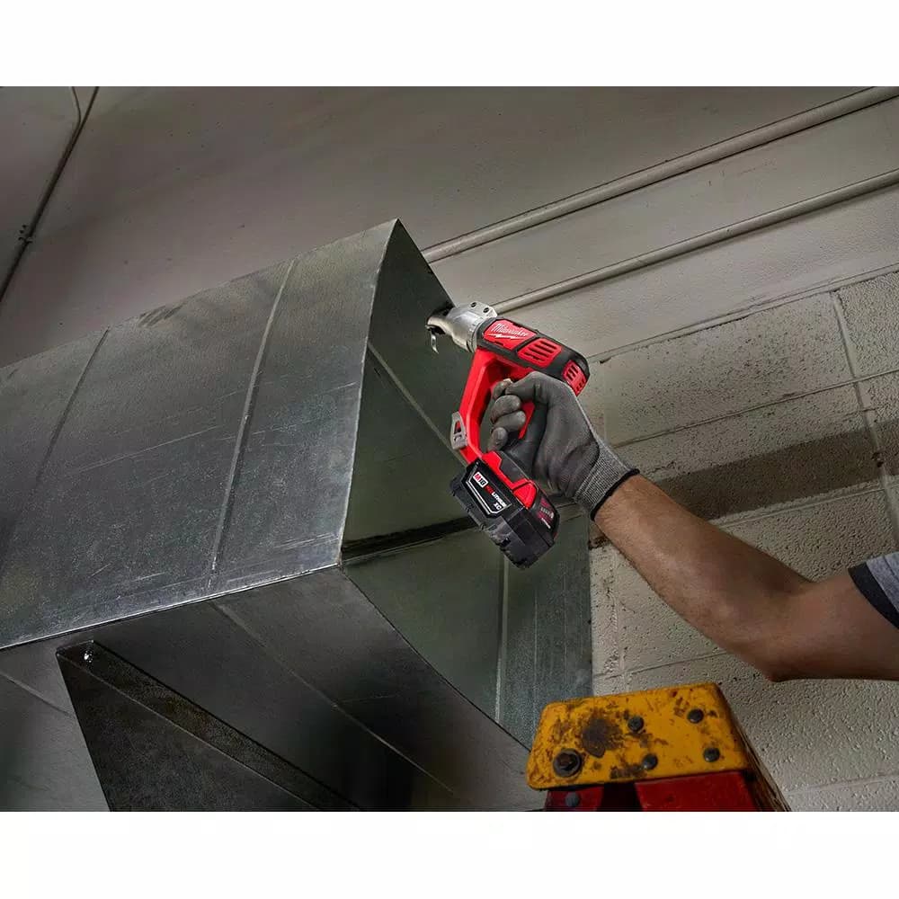Milwaukee M18 18-Gauge Double Cut Metal Shear Kit with (2) 3.0 Ah Batteries, Charger, and Tool Bag