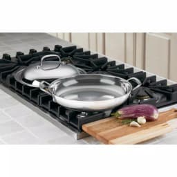 Cuisinart Chef's Classic 12 in. Stainless Steel Frying Pan with Flavor Lock Lid thumbnail 2