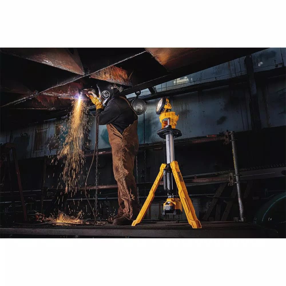 DEWALT 20V MAX 3000-Lumen Cordless LED Tripod Work Light with 4.0Ah Battery