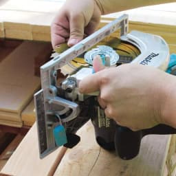 Makita 36V (18V x2) 7-1/4 in. Cordless Circular Saw Kit with 2 5.0 Ah Batteries and Charger thumbnail 13