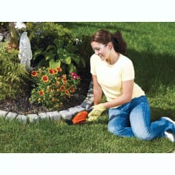 BLACK+DECKER 3.6V Lithium-Ion 2-in-1 Cordless Garden Shears and Trimmer Combo with 1.5 Ah Battery thumbnail 2