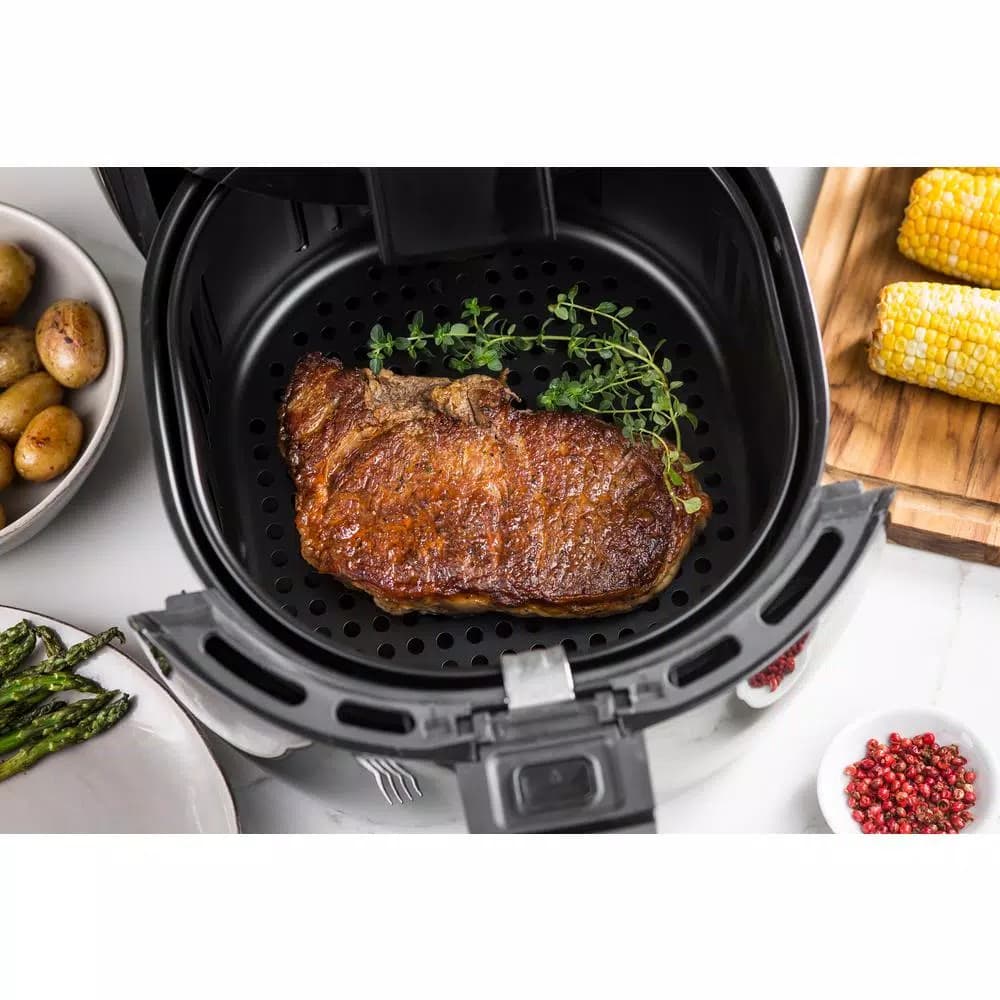 Modernhome 5.8 Qt. Digital Air Fryer, 1700W Family-Sized Air Fryer with Recipe Book, Black