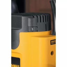 DEWALT DW621 2 HP Electronic Variable Speed Plunge Router thumbnail 3