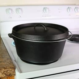 Sunnydaze Decor Sunnydaze 8 Qt. Round Cast Iron Dutch Oven with Lid, Black thumbnail 4