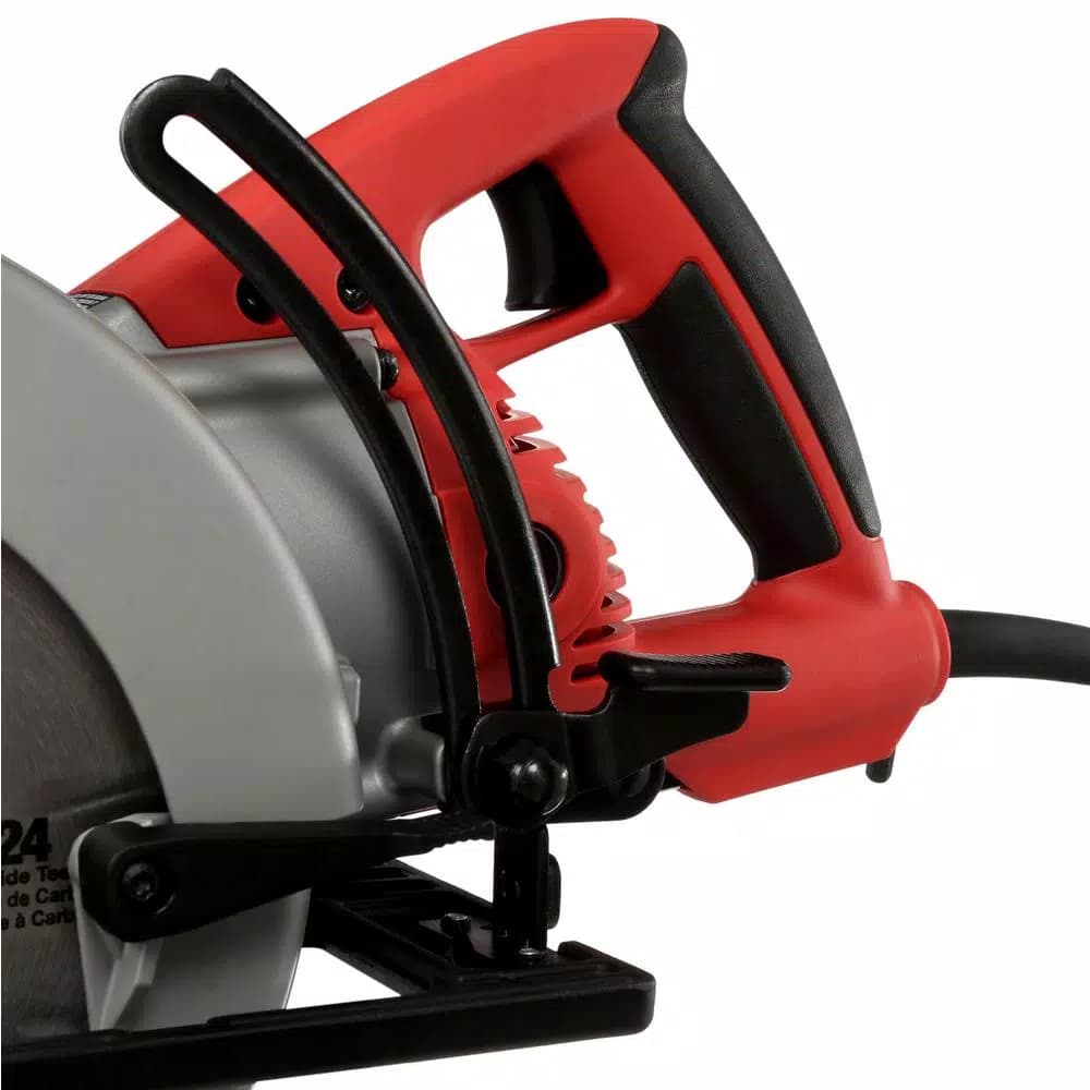 Milwaukee 7-1/4 in. 15 Amp Corded Magnesium Worm Drive Circular Saw