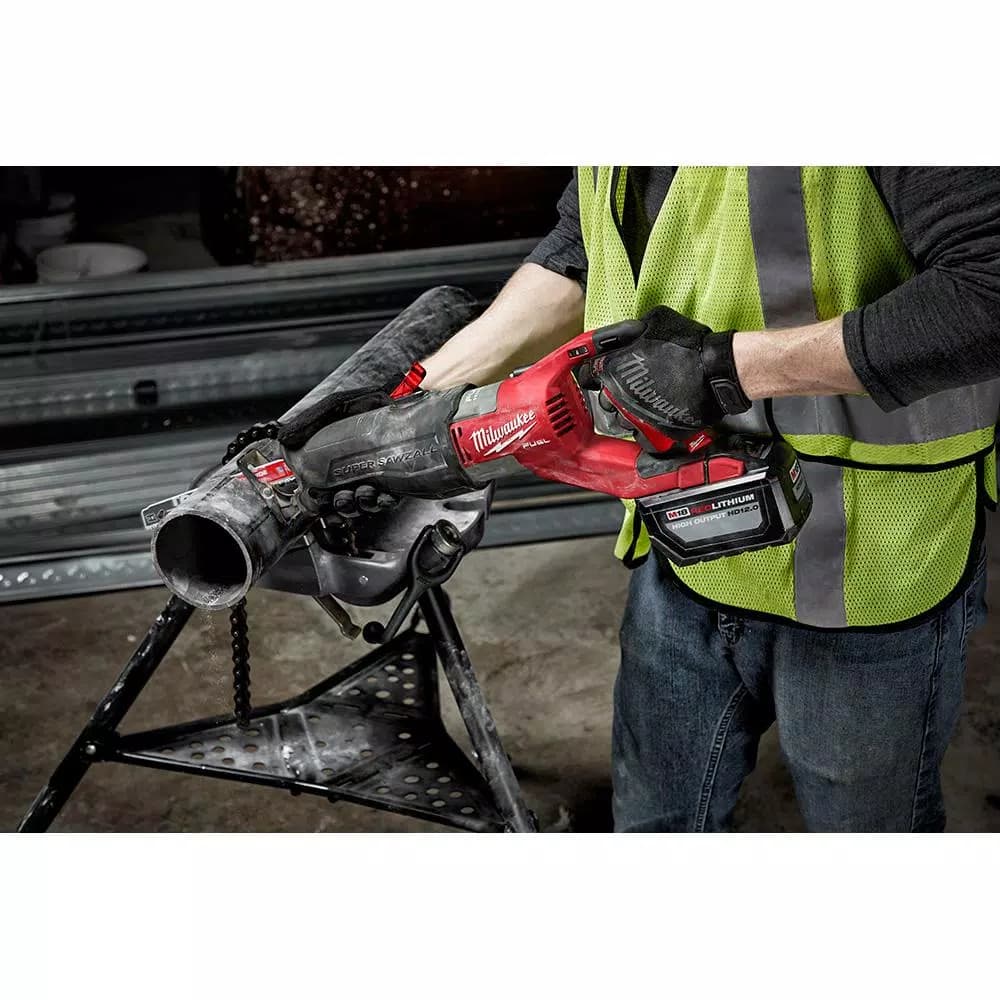 Milwaukee M18 FUEL 18V Brushless Cordless Orbital Reciprocating Saw with 8.0 Ah Battery