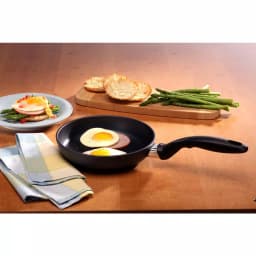 Swiss Diamond 8 in. Cast Aluminum Nonstick Frying Pan with Glass Lid, Gray thumbnail 3