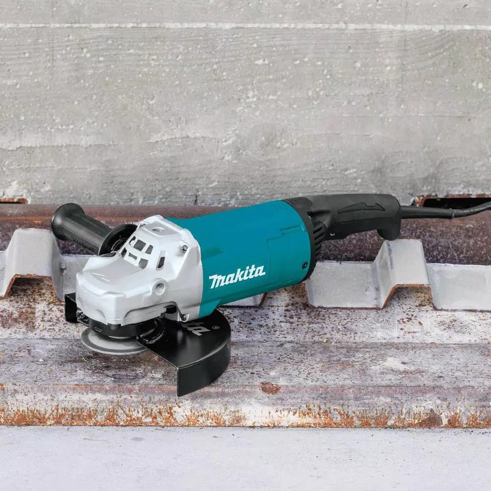 Makita GA9060 9 in. Angle Grinder, 15 Amp, 6600 rpm