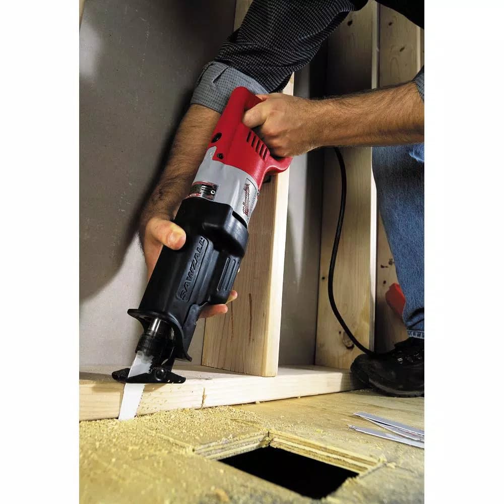 Milwaukee 12 Amp SAWZALL Reciprocating Saw with Carrying Case