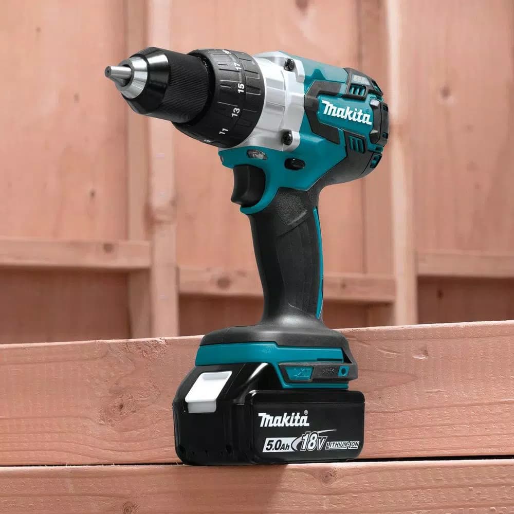 Makita 18V LXT Brushless Cordless 1/2 in. Driver-Drill Kit with 5.0 Ah Battery and Charger