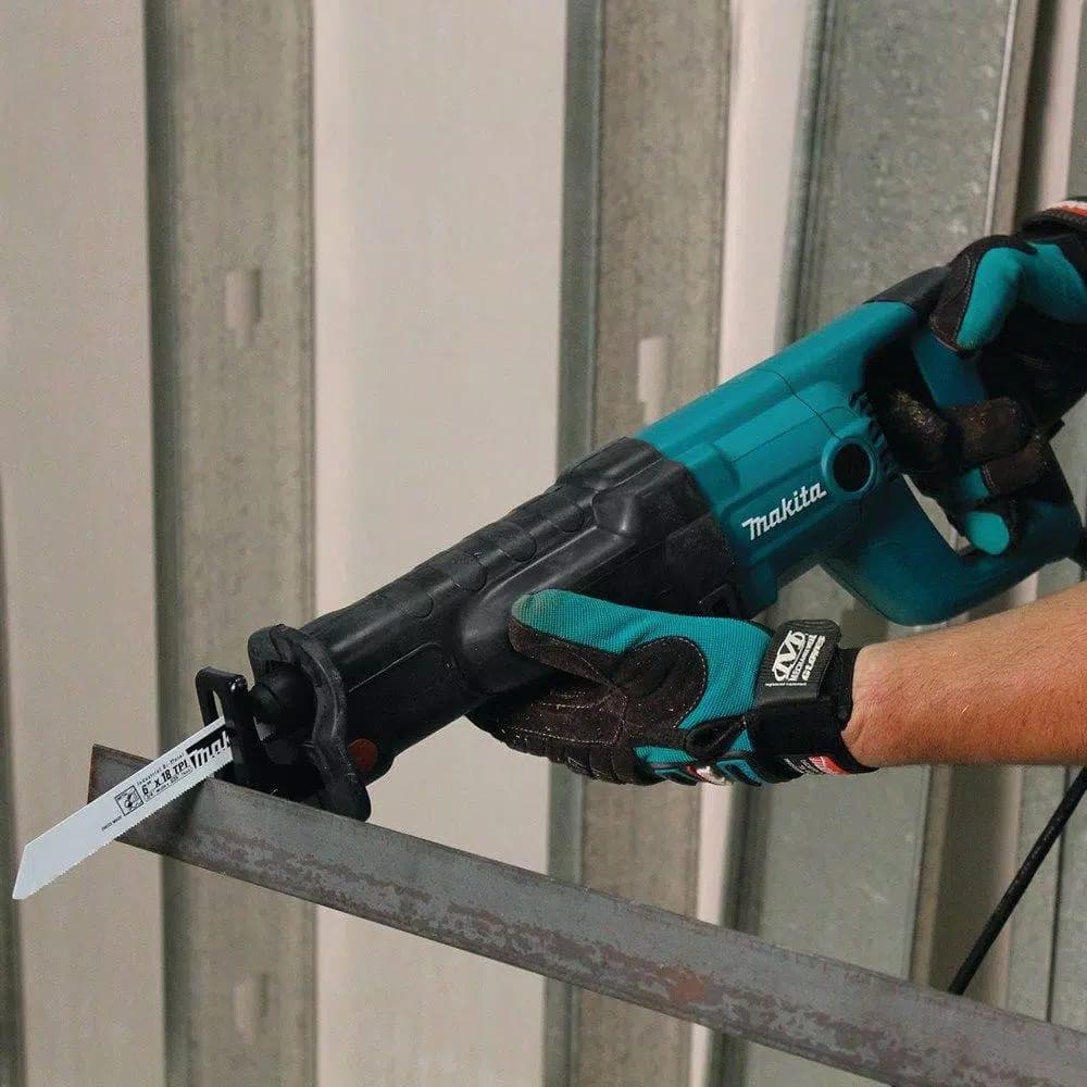 Makita 11 Amp Corded Variable Speed Reciprocating Saw with Hard Case