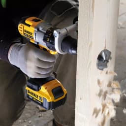 DEWALT 2-9/16 in. Heavy-Duty Self-Feed Wood-Drilling Auger Bit thumbnail 2