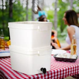 Doulton Sterasyl Gravity-Fed Water Filtration System with 2 Ceramic Candle Filters, 4.2 Gallon Capacity thumbnail 2