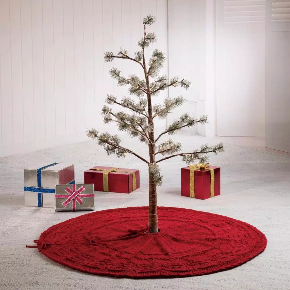 Glitzhome 52 in. Red Knitted Chenille Polyester Christmas Tree Skirt