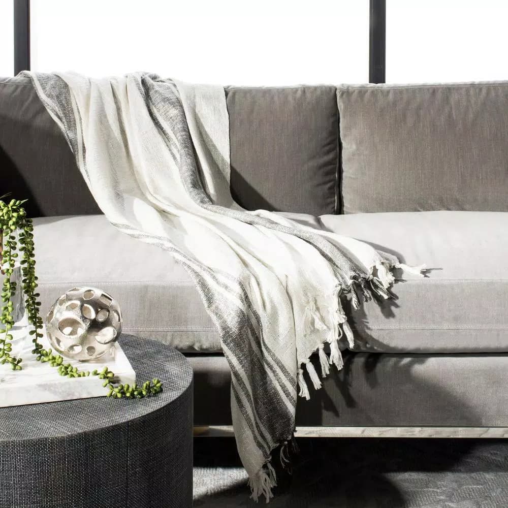 Safavieh Alita White and Grey Metallic Striped Cotton Throw Blanket, 50 x 70 in.