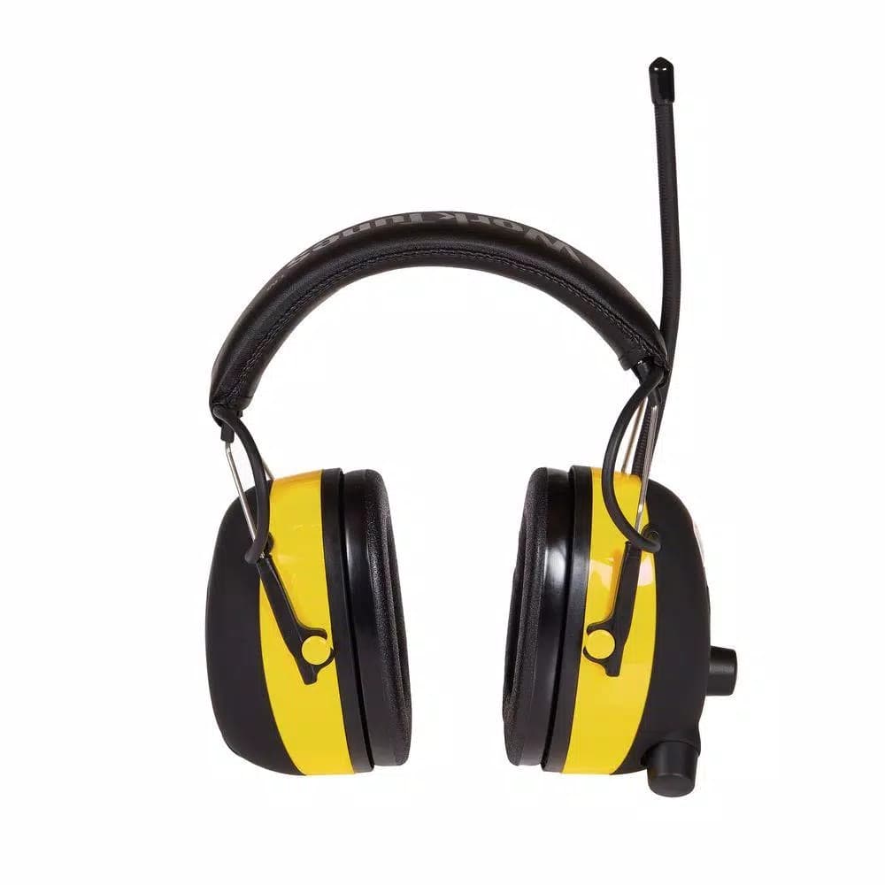3M WorkTunes Digital Hearing Protector with AM/FM Radio and Auxiliary Jack