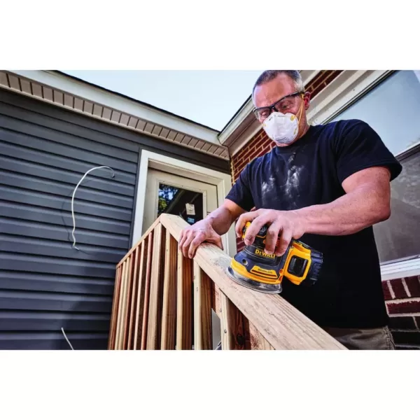 DEWALT 20-Volt MAX XR Cordless Brushless 5 in. Random Orbital Sander with (1) 20-Volt Battery 3.0Ah & Charger