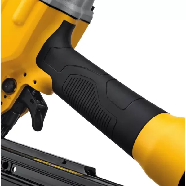 DEWALT Pneumatic 21-Degree Collated Framing Nailer