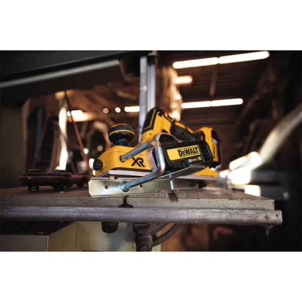 DEWALT 20-Volt MAX XR Cordless Brushless 3-1/4 in. Planer (Tool-Only)