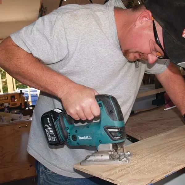 Makita 18-Volt LXT Lithium-Ion Cordless Jigsaw (Tool-Only)