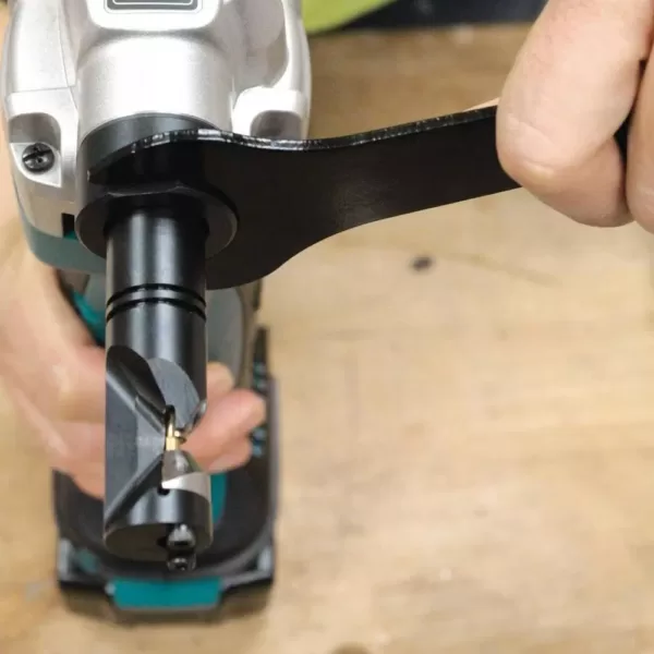 Makita 18-Volt 5.0Ah LXT Lithium-Ion Cordless 16-Gauge Nibbler Kit