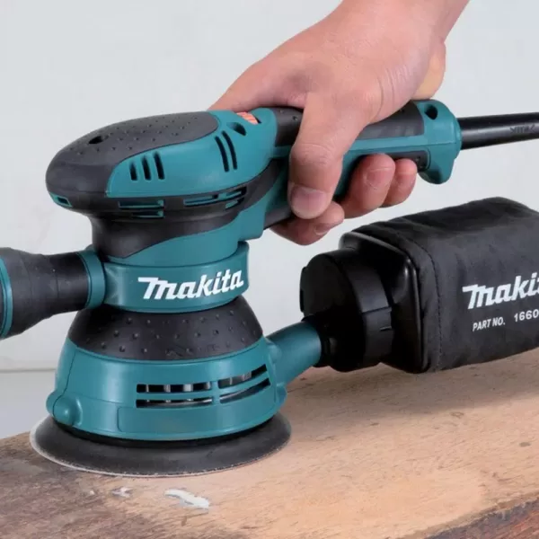 Makita 3 Amp 5 in. Random Orbital Sander with Variable Speed (Tool-Case)