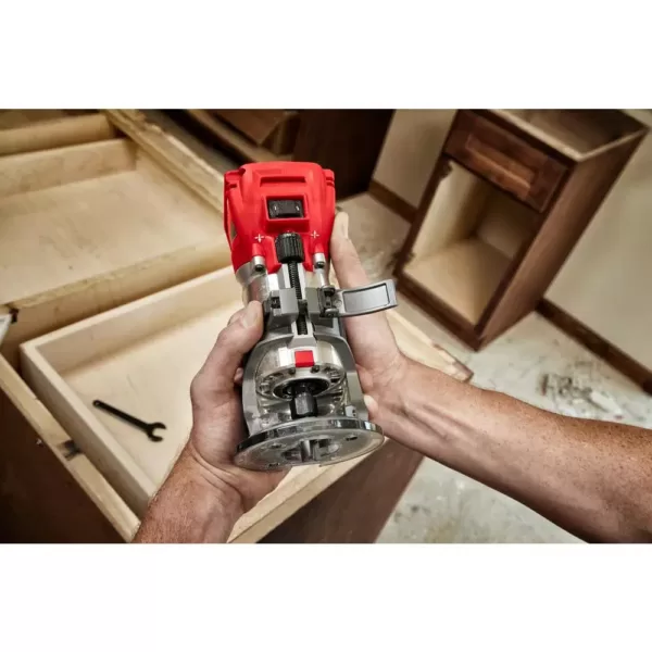 Milwaukee M18 FUEL 18-Volt Plunge Base Lithium-Ion Brushless Cordless Compact Router (Tool-Only)