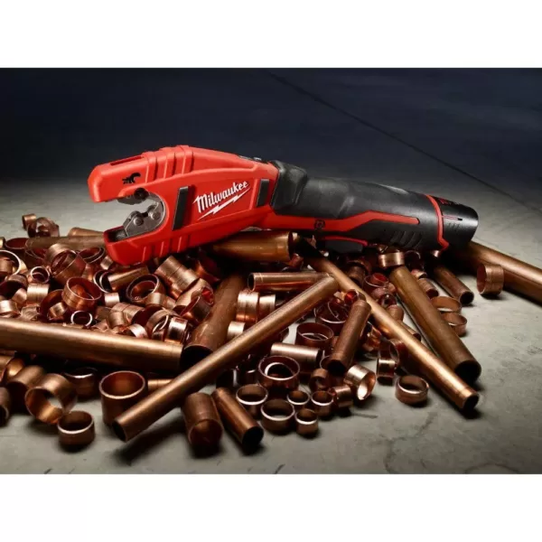 Milwaukee M12 12-Volt Lithium-Ion Cordless Copper Tubing Cutter Kit W/ 1000 Lumens M12 Flood Light