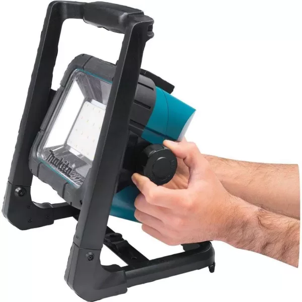 Makita 18-Volt LXT Lithium-Ion Cordless/Corded LED Flood Light