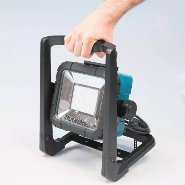 Makita 18-Volt LXT Lithium-Ion Cordless/Corded LED Flood Light